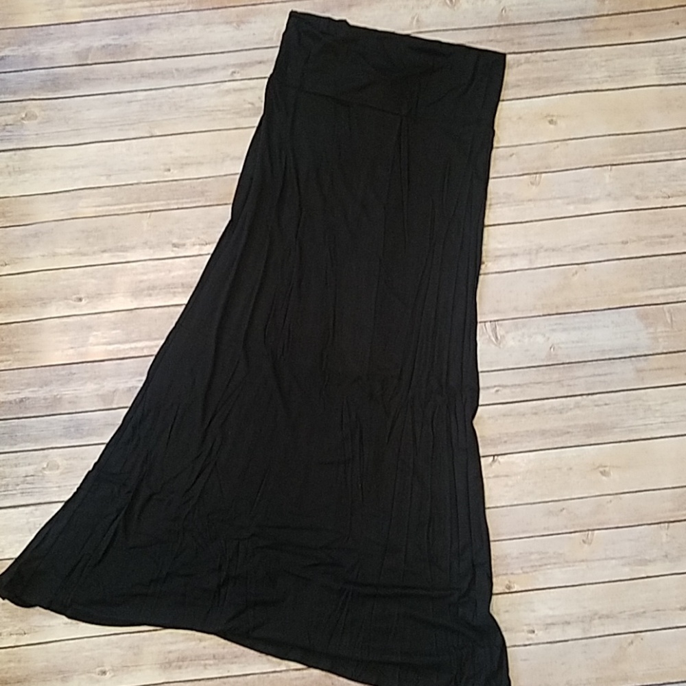 Black Super Soft Maxi Skirt
